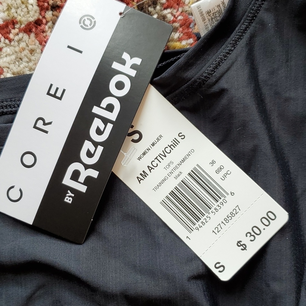 Small Reebok Core I Activewear black top fitted tank - Picture 4 of 5